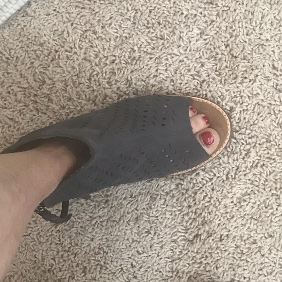 Tom’s dark grey sued booties - Picture 3 of 3